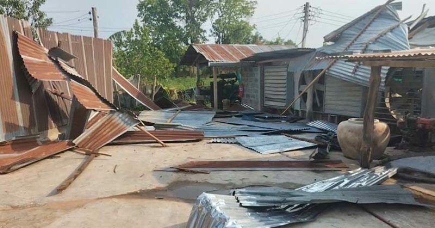 Thai hailstorm causes 3 million baht damage and kills 21,000 poultry.