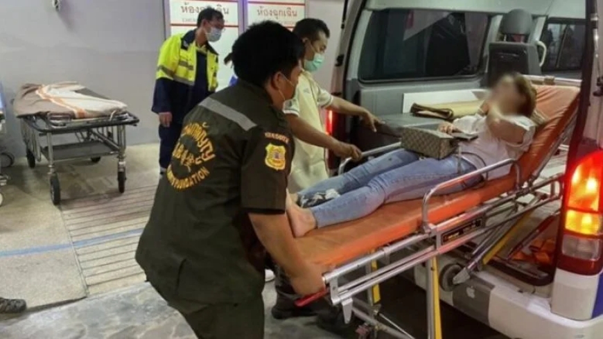 A woman was wounded in the parking lot of Rangsit Mall during a botched robbery.