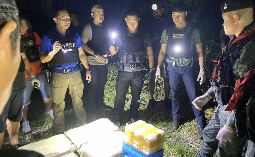 Two million meth pills seized in Chiang Rai raid, driver escapes