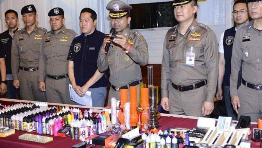 Phuket Police raid illegal e-cigarette sales in Patong , Ratsada