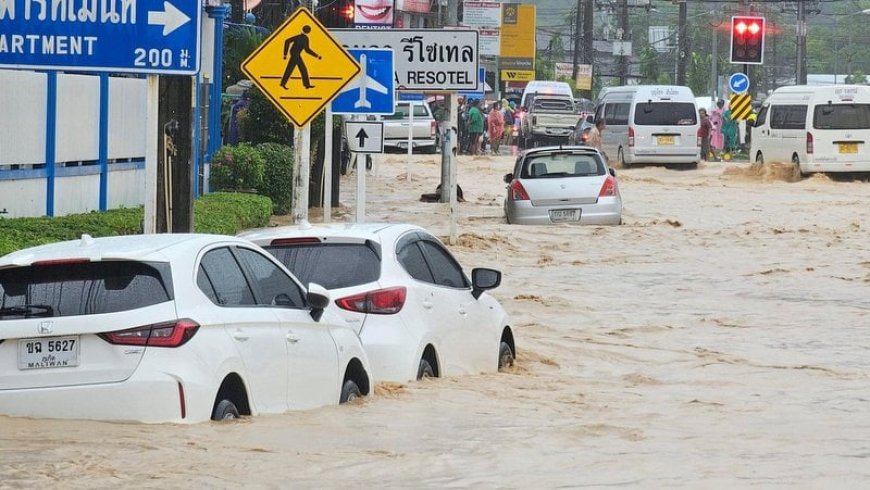 Heavy rains disrupt flights and flood Phuket